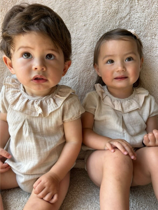 Calamaro Baby Beige cotton short sleeved frill vest